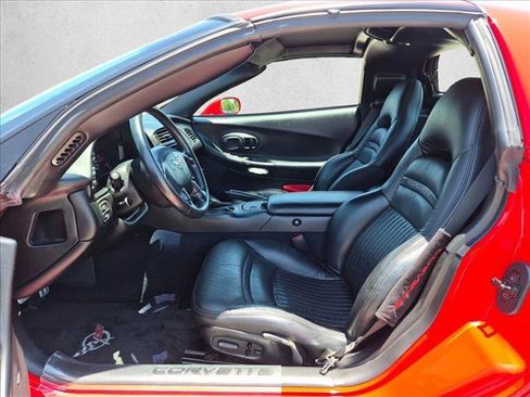 Used 2004 Chevrolet Corvette Coupe w/ Preferred Equipment Group RWD image 17