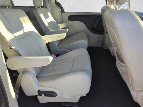 Used 2013 Chrysler Town & Country Touring image 23