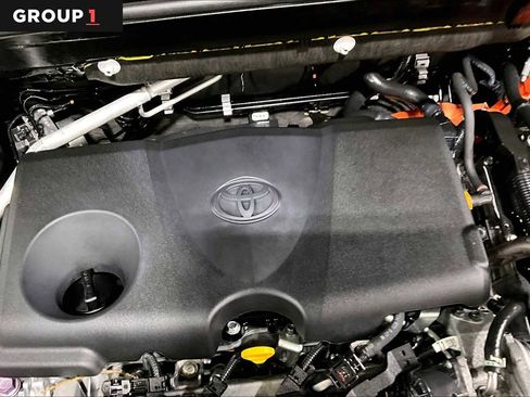 Certified 2024 Toyota Venza Limited image 32