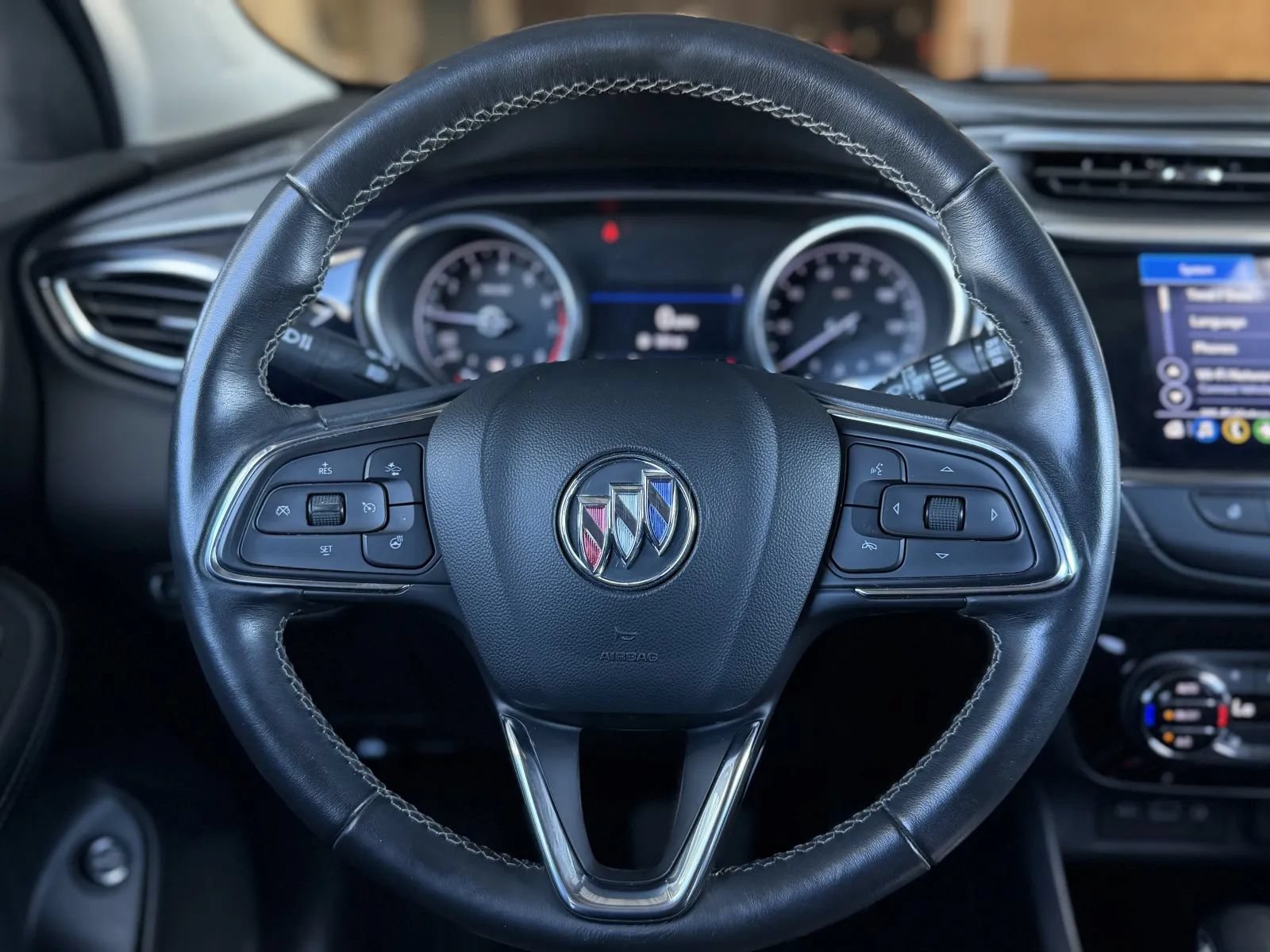 Used 2023 Buick Encore GX Essence w/ Experience Buick Package FWD image 23
