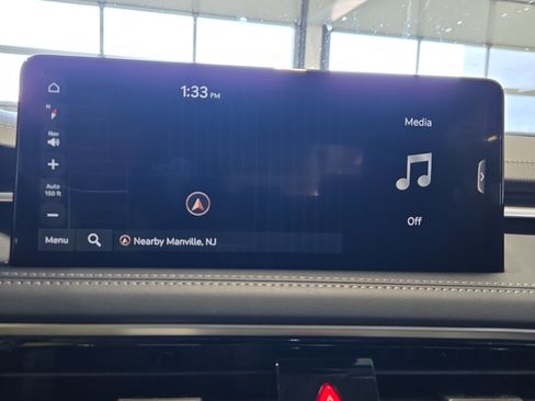 Used 2025 Genesis G70 2.5T image 13