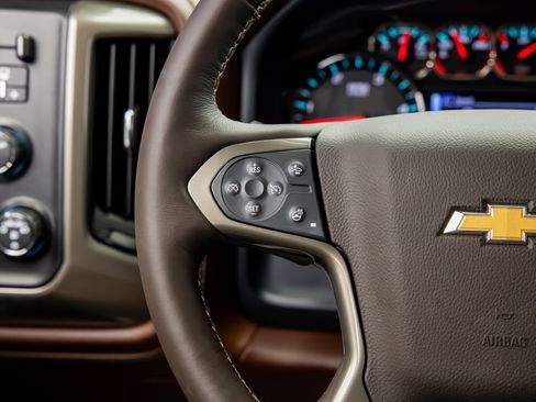 Used 2017 Chevrolet Silverado 2500 High Country w/ Duramax Plus Package AWD/4WD image 37