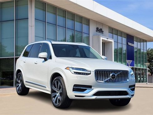 Certified 2025 Volvo XC90 T8 Plus w/ Protection Package Premier image 2