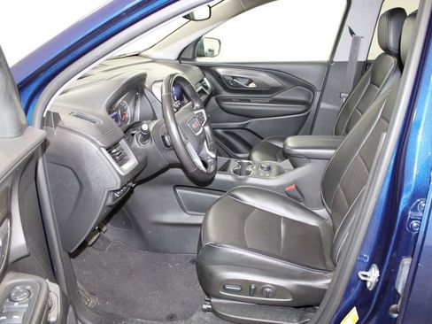 Used 2022 GMC Terrain SLT w/ Tech Package image 17
