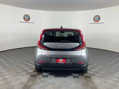Used 2022 Kia Soul LX w/ Technology Package image 16