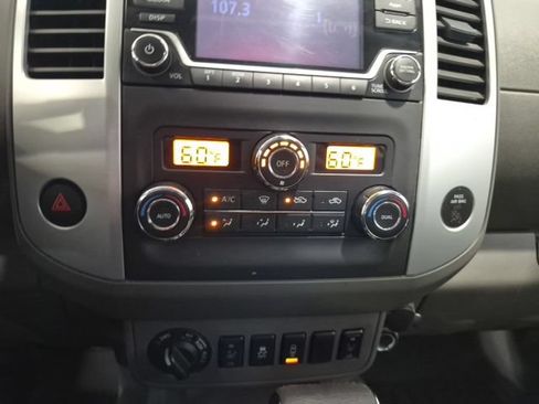 Used 2016 Nissan Frontier SV w/ SV Value Truck Package AWD/4WD image 15