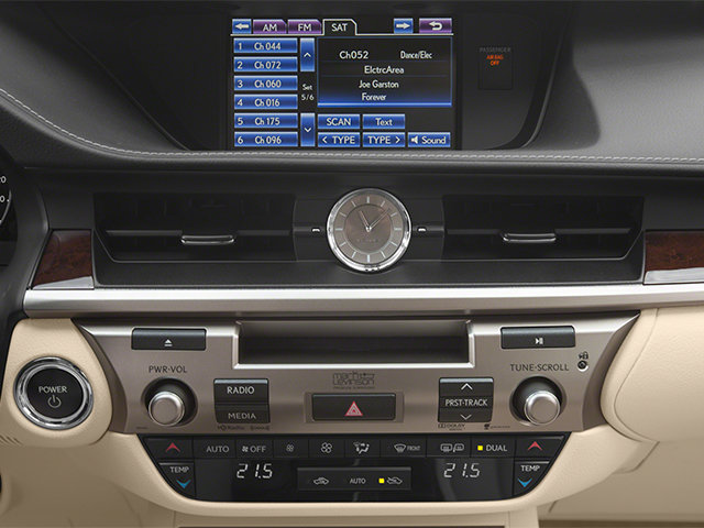 Used 2014 Lexus ES 300h w/ Premium Package w/Bamboo Trim FWD image 9
