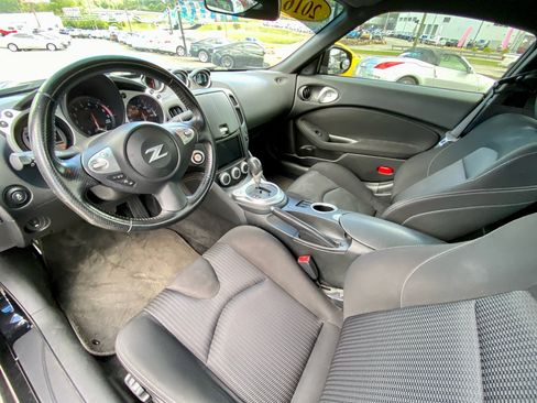 Used 2016 Nissan 370Z Touring w/ Aerodynamics Package image 14