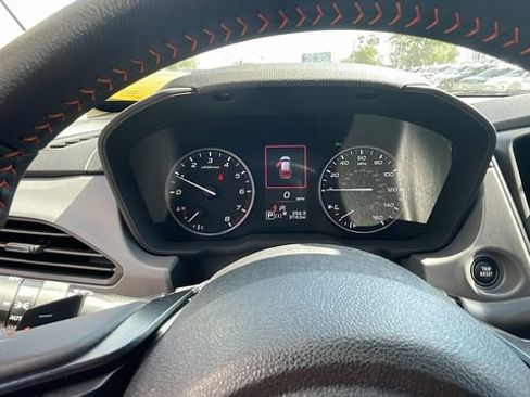 Certified 2025 Subaru Crosstrek 2.5i Limited AWD/4WD image 13