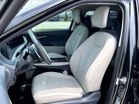 Used 2023 Kia EV6 Wind RWD image 7