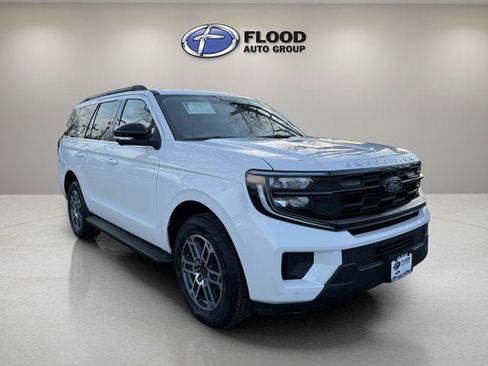 New 2026 Ford Expedition Active image 1