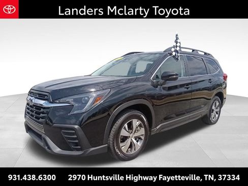 Used 2023 Subaru Ascent Premium w/ Convenience Package AWD/4WD image 7