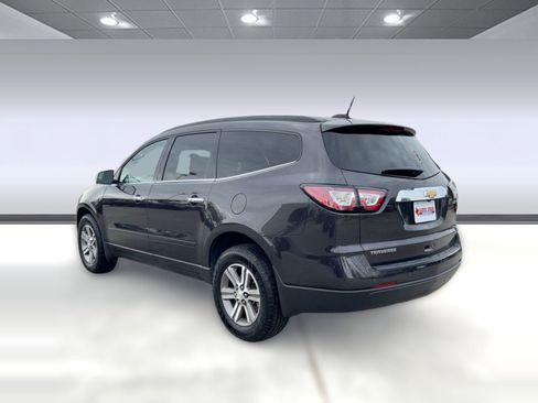 Certified 2017 Chevrolet Traverse LT image 3