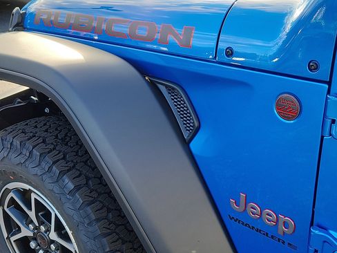 New 2026 Jeep Wrangler Unlimited Rubicon w/ Safety Group image 17