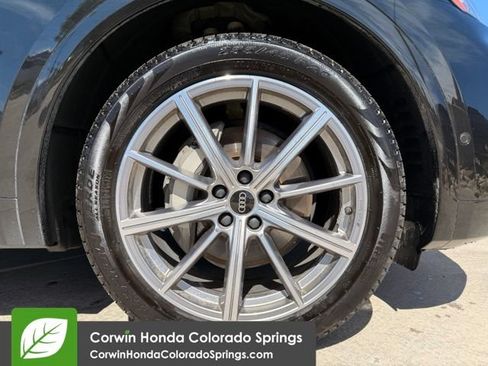 Used 2023 Audi Q5 e Prestige AWD/4WD image 32