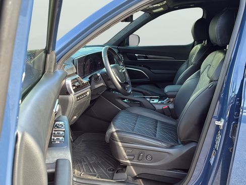 Used 2025 Kia Telluride SX Prestige X-Pro AWD/4WD image 13