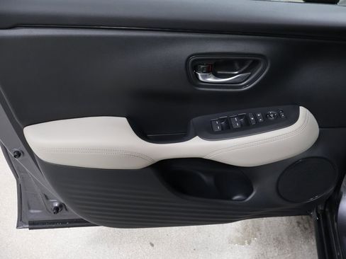 New 2026 Honda HR-V LX image 12