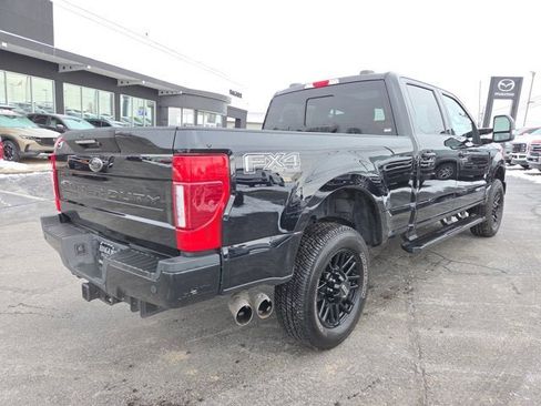 Used 2022 Ford F250 Lariat w/ Black Appearance Package image 5