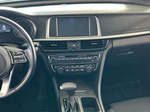 Used 2019 Kia Optima S w/ S Panoramic Sunroof Package image 10