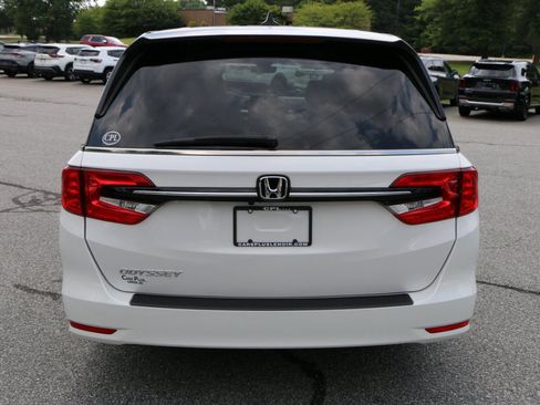Used 2023 Honda Odyssey EX-L image 4