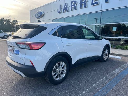 Used 2020 Ford Escape SE FWD image 4