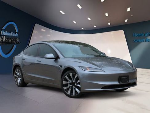 Used 2024 Tesla Model 3 Standard Range image 1