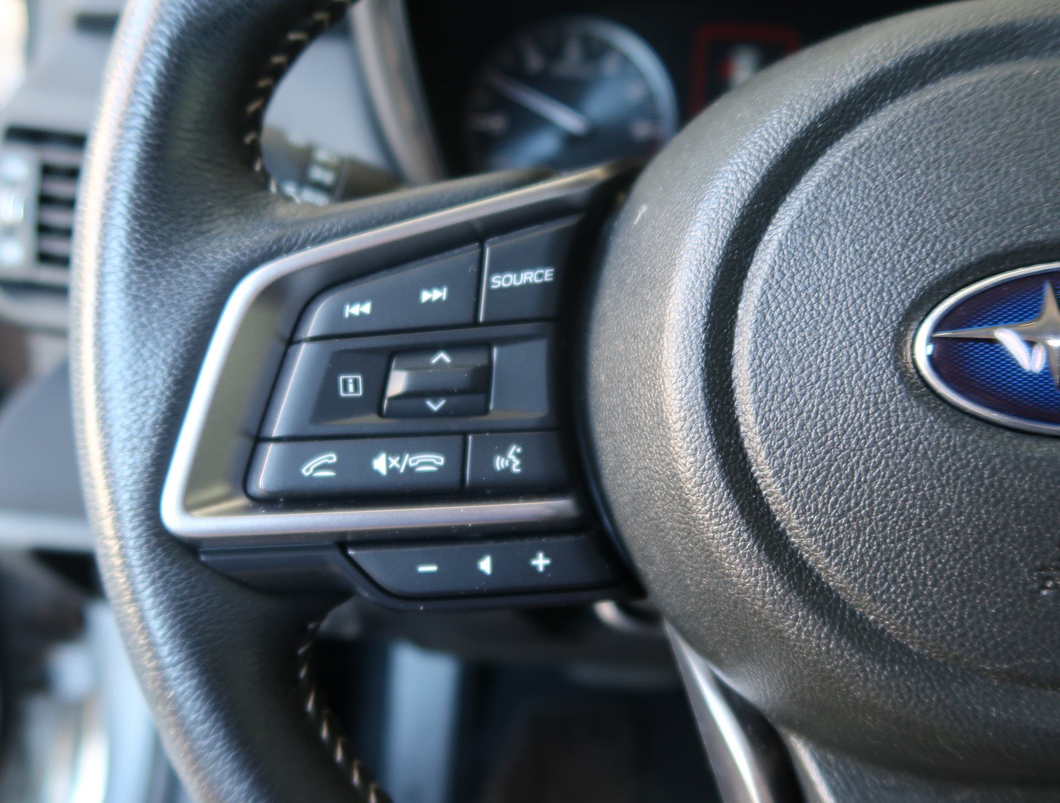 Used 2024 Subaru Outback Premium AWD/4WD image 18