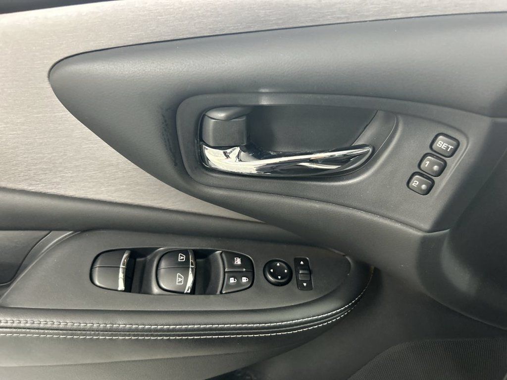 Used 2020 Nissan Murano SL w/ Moonroof Package AWD/4WD image 11