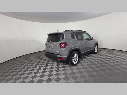 Used 2021 Jeep Renegade Latitude FWD image 44