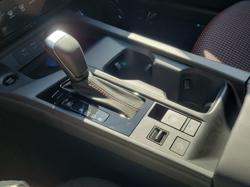 New 2027 Nissan Sentra SR w/ Floor Mat Package FWD image 10