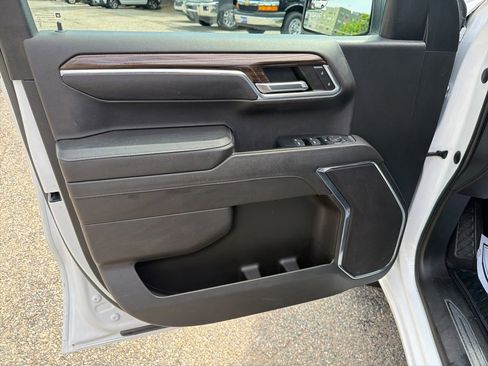 Used 2023 Chevrolet Silverado 1500 LT AWD/4WD image 11