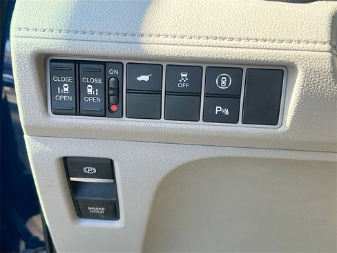 Used 2023 Honda Odyssey Touring image 10