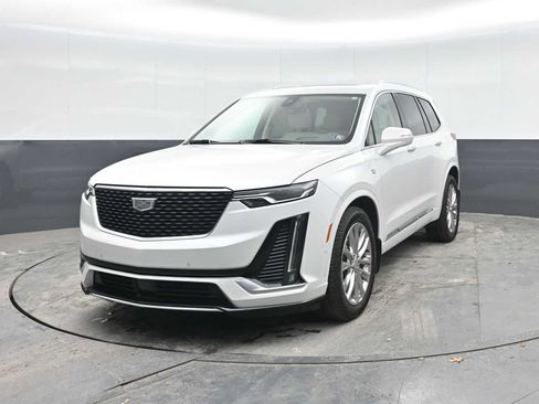 Used 2024 Cadillac XT6 Premium Luxury w/ Technology Package AWD/4WD image 5