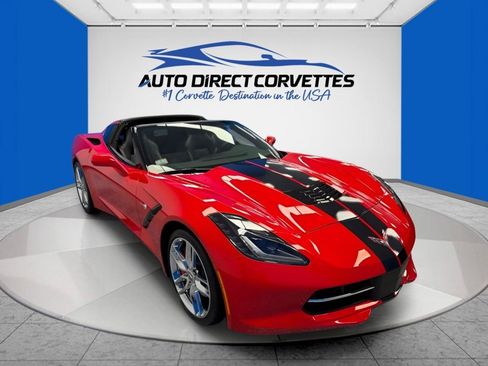 Used 2019 Chevrolet Corvette Stingray Coupe w/ 1LT RWD image 4