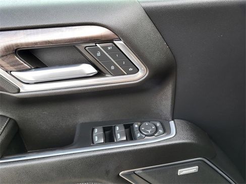 Used 2023 Chevrolet Silverado 1500 LTZ image 11