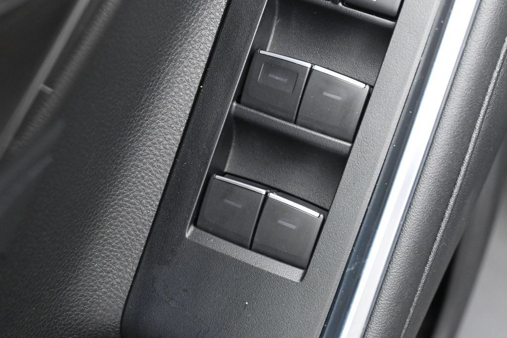 Certified 2024 Toyota Highlander Limited AWD/4WD image 14