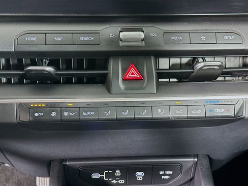 Used 2025 Kia K4 LXS image 24