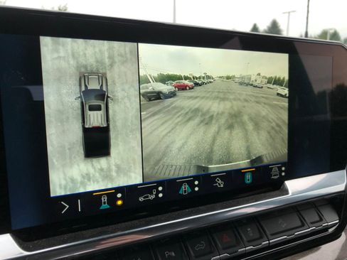 Used 2025 Chevrolet Silverado 3500 LTZ image 18