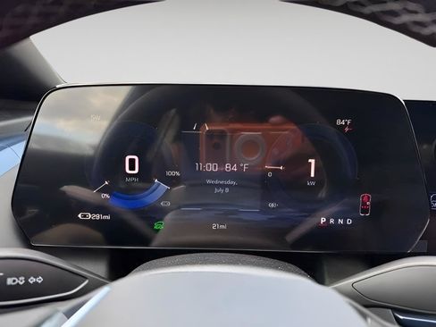 New 2026 Chevrolet Equinox EV LT FWD image 18