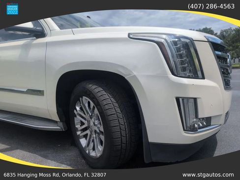 Used 2015 Cadillac Escalade 2WD image 9