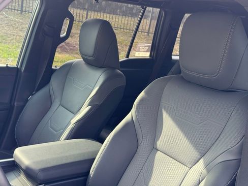 Certified 2024 Lexus GX 550 image 22