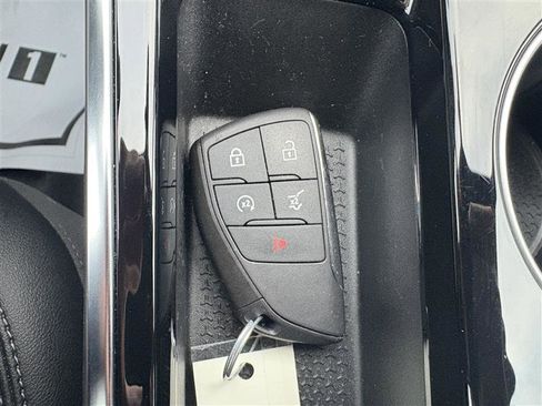 Used 2025 Chevrolet Equinox LT w/ Convenience Package II image 23