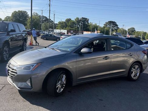 Used 2019 Hyundai Elantra Value Edition w/ Cargo Package FWD image 2