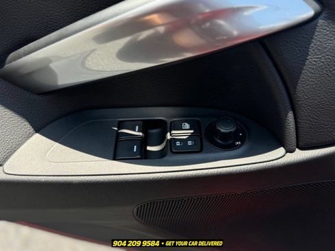 Used 2017 FIAT 124 Spider Abarth RWD image 18
