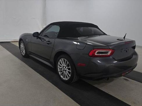 Used 2018 FIAT 124 Spider Classica image 19