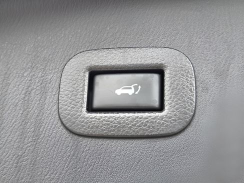 Used 2018 INFINITI QX80 2WD w/ Driver Assistance Package image 12