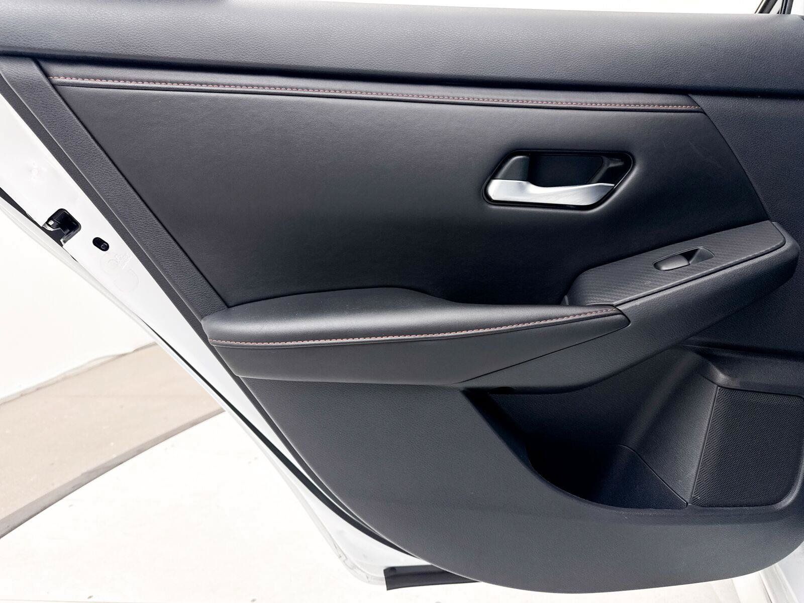 Used 2024 Nissan Sentra SR w/ SR Premium Package FWD image 31