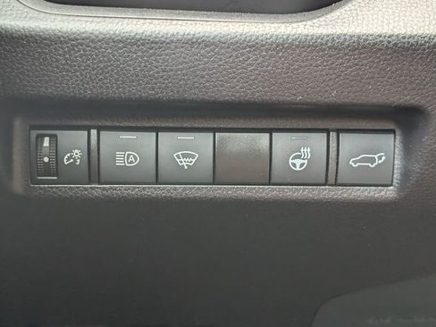 Used 2022 Toyota RAV4 XLE w/ Convenience Package AWD/4WD image 12