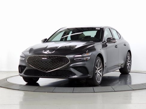 Used 2026 Genesis G70 2.5T Prestige image 3