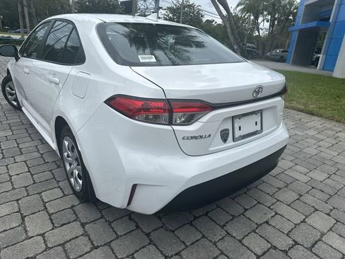 Used 2024 Toyota Corolla LE FWD image 12